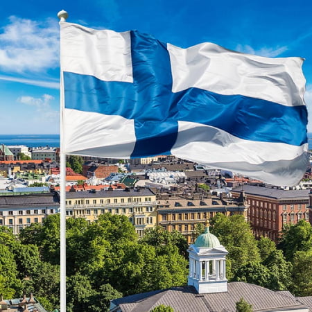 Фінляндія значно скоротить кількість туристичних віз, які видаватимуть росіянам