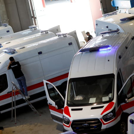 Україна отримає 25 автівок швидкої медичної допомоги, які передадуть у фронтові та прифронтові регіони