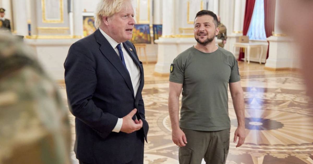 Джонсон під час свого візиту до Києва повідомив про новий пакет допомоги від Великої Британії на £54 млн, що містить безпілотники та протитанкові боєприпаси
