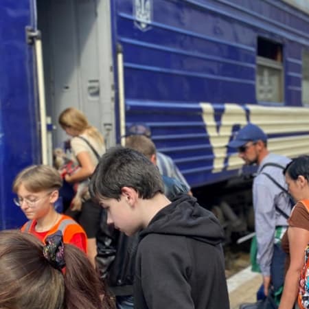 Від початку обов’язкової евакуації з Донеччини виїхали понад 9 тисяч людей