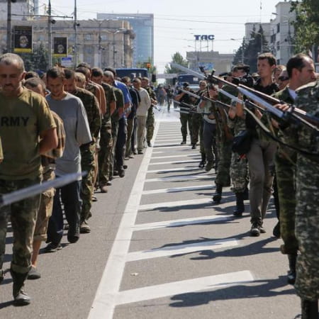 В Україну прибула перша партія листів від українських військовополонених