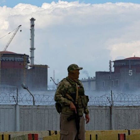 Росіяни розмістили бронетранспортери за 60 метрів від п’ятого реактора Запорізької АЕС