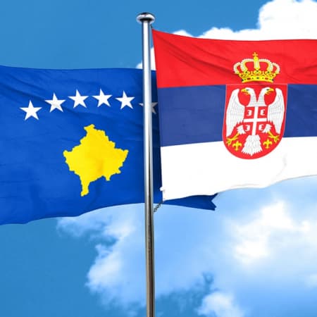 Сербія та Косово уклали угоду щодо автомобільних номерів і прикордонних документів
