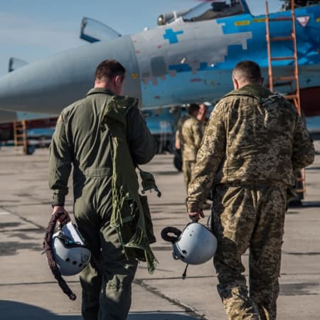 Вміння та бойові результати українських льотчиків отримують найвищу похвалу від іноземних представників армій та держав партнерів — Зеленський