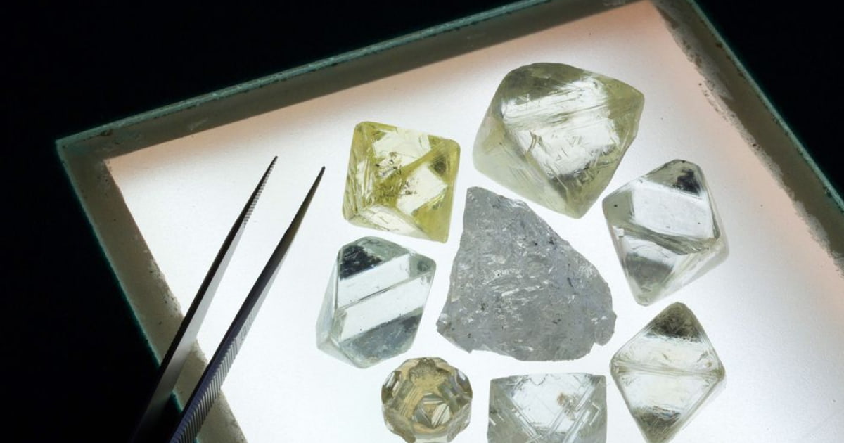The Russian company "Alrosa" continues to supply diamonds to Indian and Belgian customers