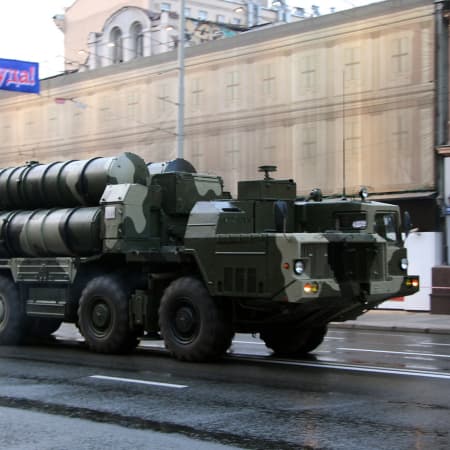 Через брак високоточної зброї росіяни частіше використовують застарілі ракети
