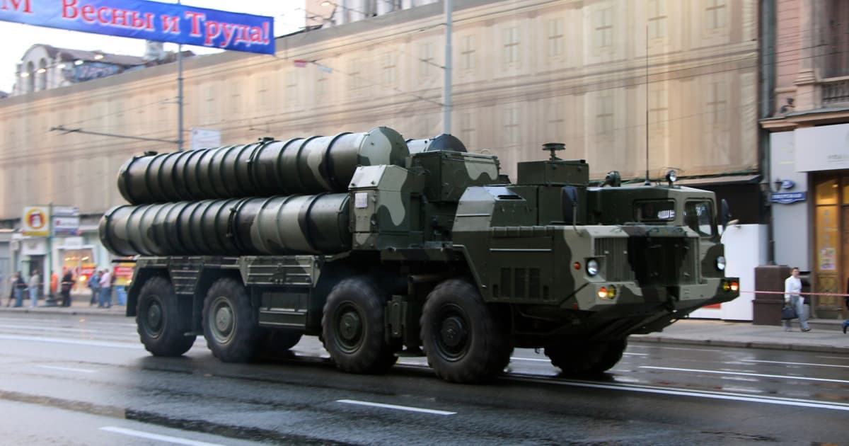 Due to the lack of high-precision weapons, the Russians often use outdated missiles