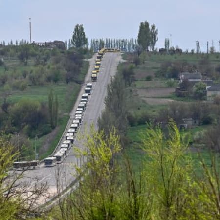 There are about 6,000 Ukrainians who want to evacuate to Zaporizhzhia at the Russian checkpoint in Vasylivka