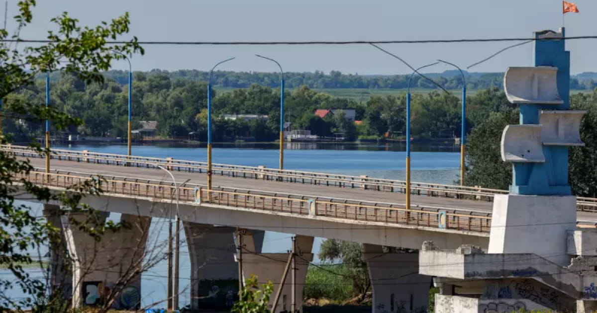 The Armed Forces of Ukraine struck the Antonivskyi Bridge once more