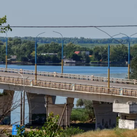 The Armed Forces of Ukraine struck the Antonivskyi Bridge once more