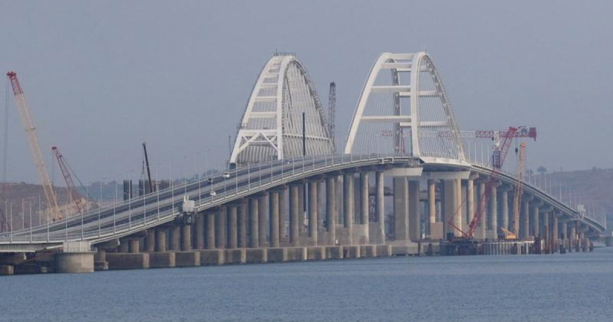 A record number of cars passed over the Crimean Bridge after the explosions on the peninsula