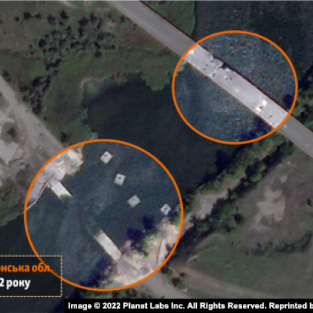 «Схеми» опублікували супутникові знімки понтонного мосту поблизу Дар’ївки на Херсонщині, який знищили ЗСУ