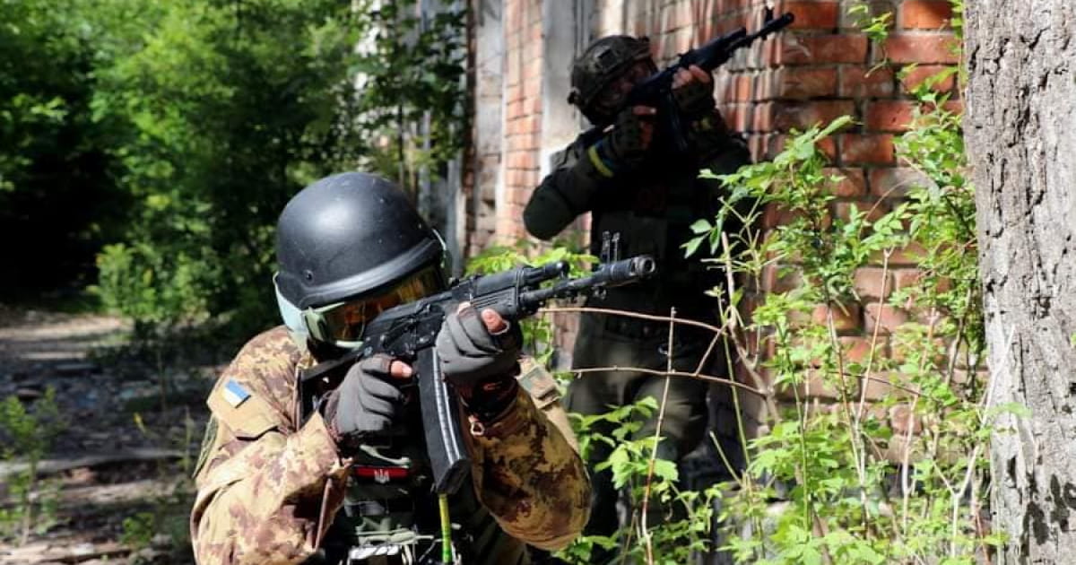 На Херсонщині артилеристи ЗСУ спільно з партизанським рухом пошкодили логістичне забезпечення росіян
