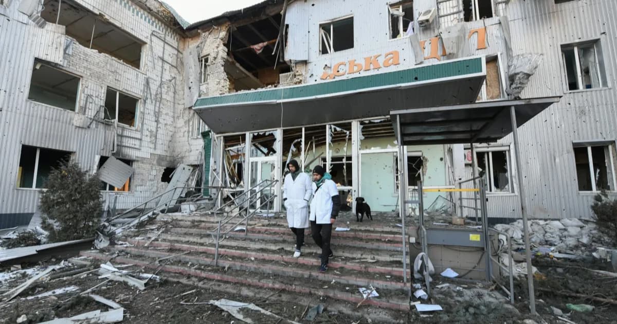 З початку повномасштабної війни росіяни зруйнували 127 медичних закладів