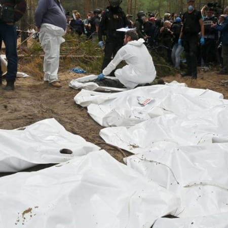 Experts exhumed 59 bodies in Izium, among them - 17 servicemen