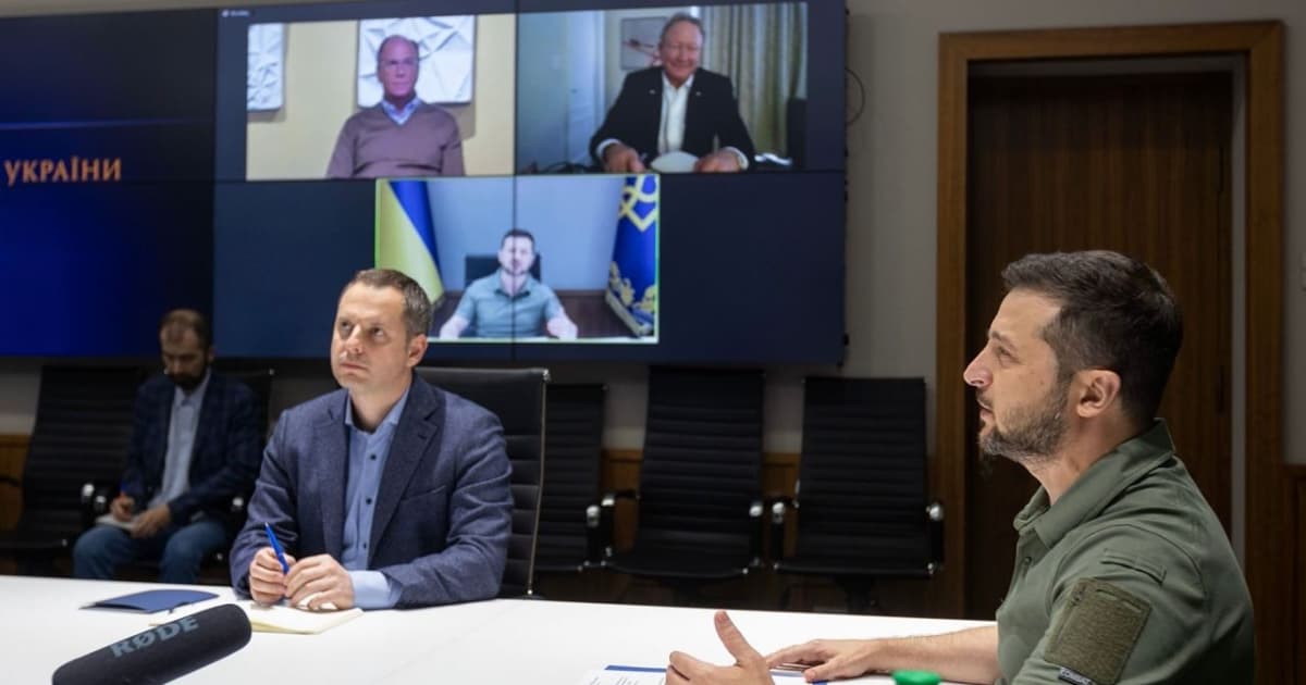 Зеленський та очільник найбільшої у світі інвестиційної компанії BlackRock обговорили інвестиції в Україну