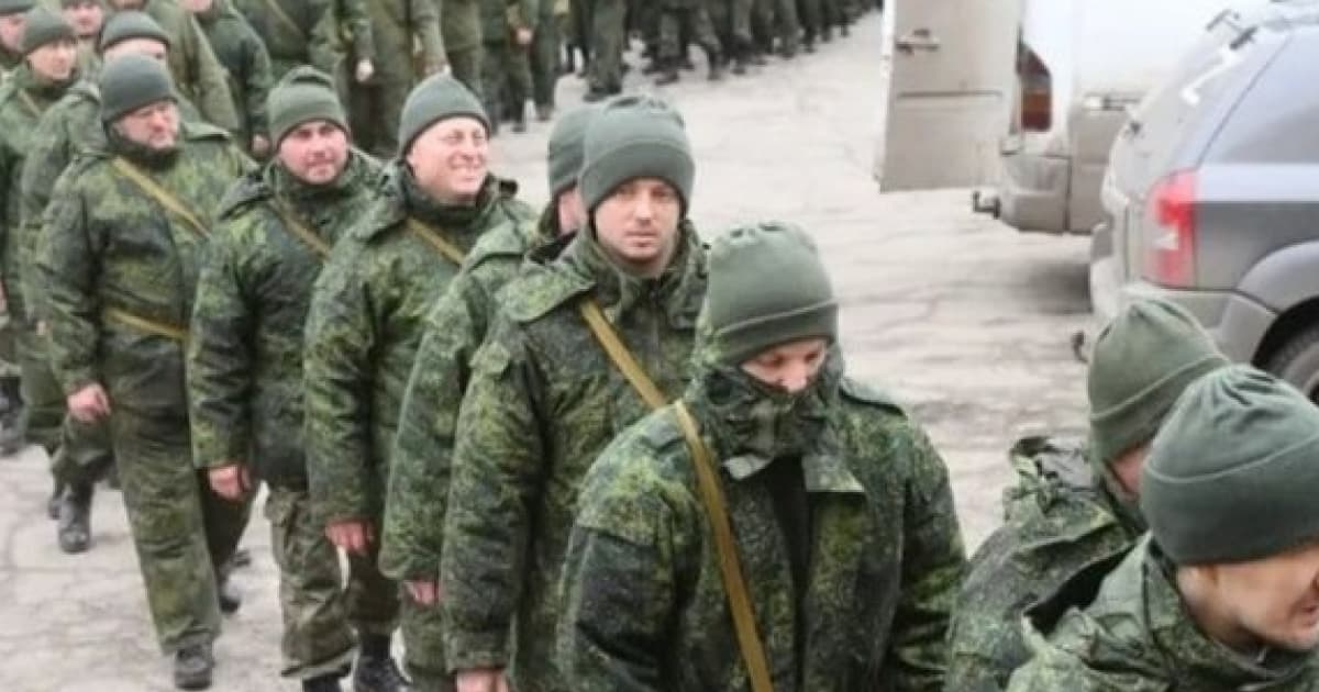 Residents of the temporarily occupied Crimea began to receive summons to the military commissariat to serve in the ranks of the Russian Armed Forces via the website of public services
