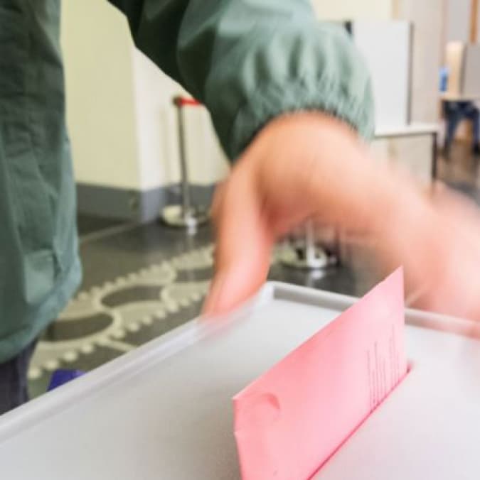 На Херсонщині росіяни змушують людей «голосувати» кілька разів: за себе та за родичів