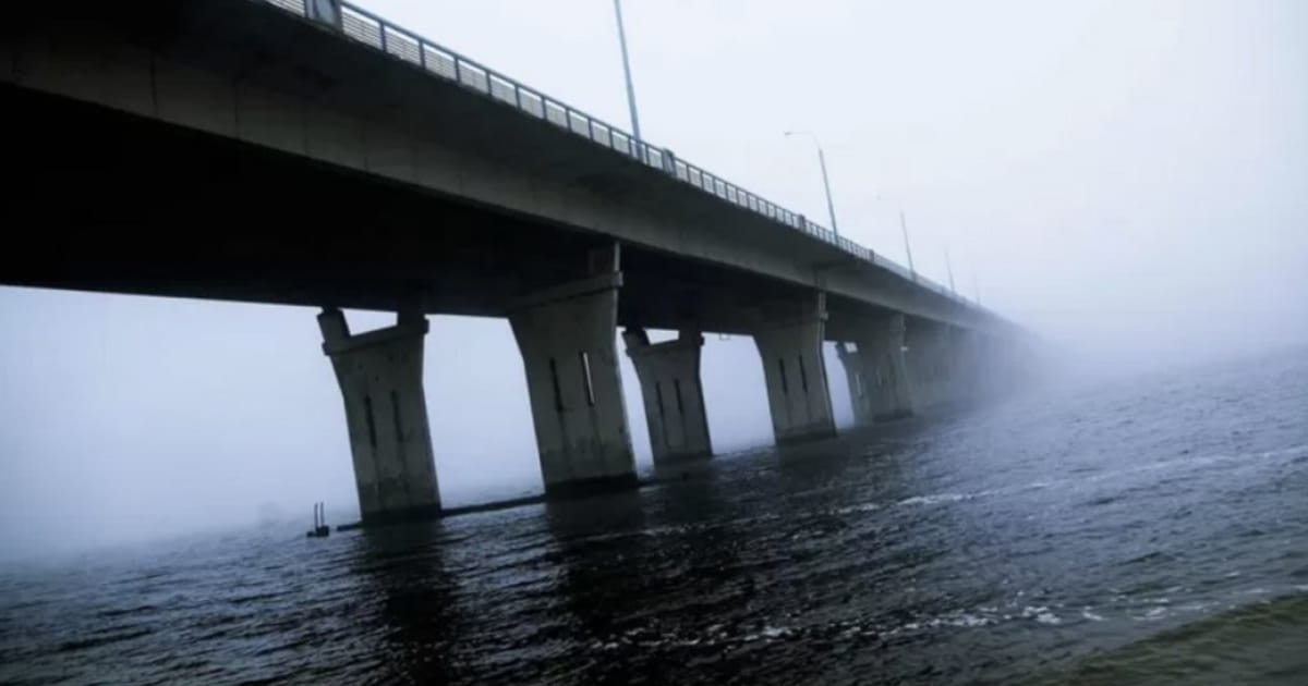 In the Kherson region, the Armed Forces of Ukraine struck the Russian troops in the area of the Antonivka Bridge