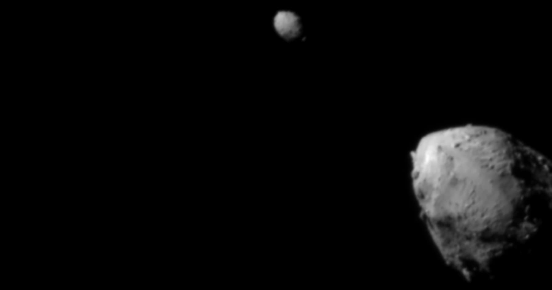 Космічний апарат DART успішно вразив астероїд Діморф