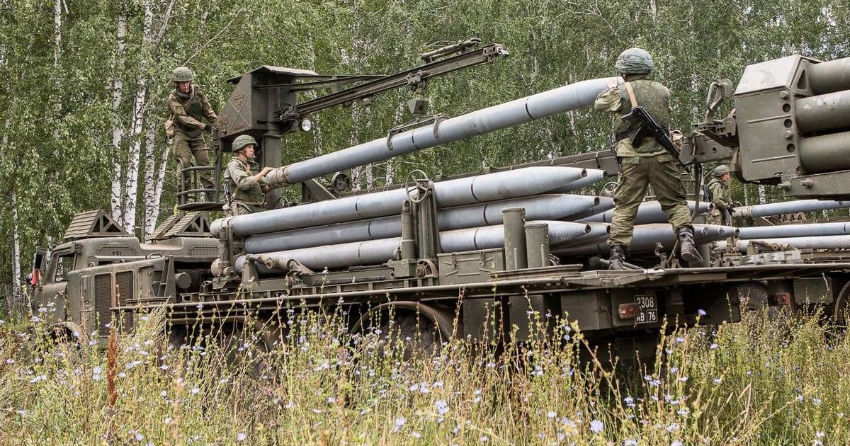 Росіяни вдарили по Дніпропетровщині забороненими касетними снарядами