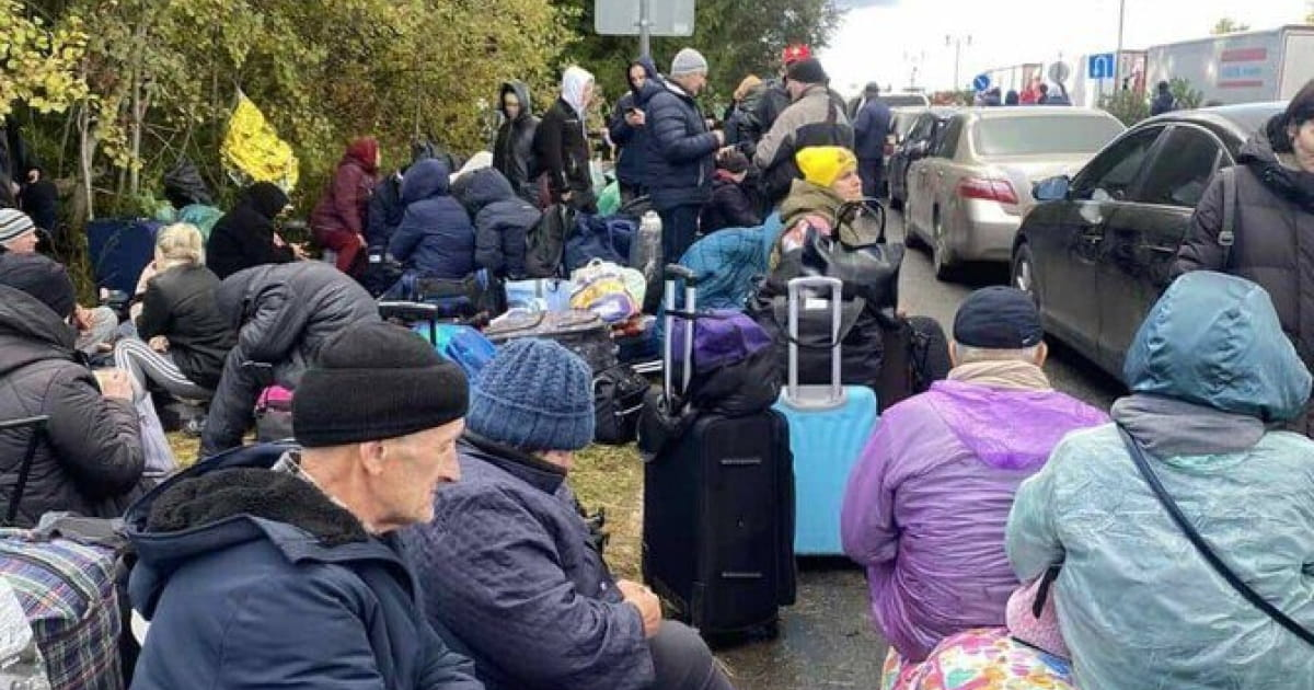 The Russian Federation took Ukrainian refugees in an unknown direction on the border of Estonia