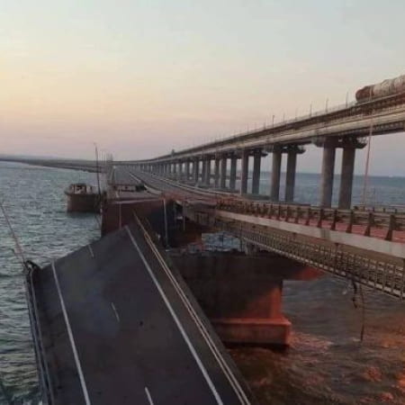 Так звана «влада» Криму відновила рух автотранспорту Кримському мосту