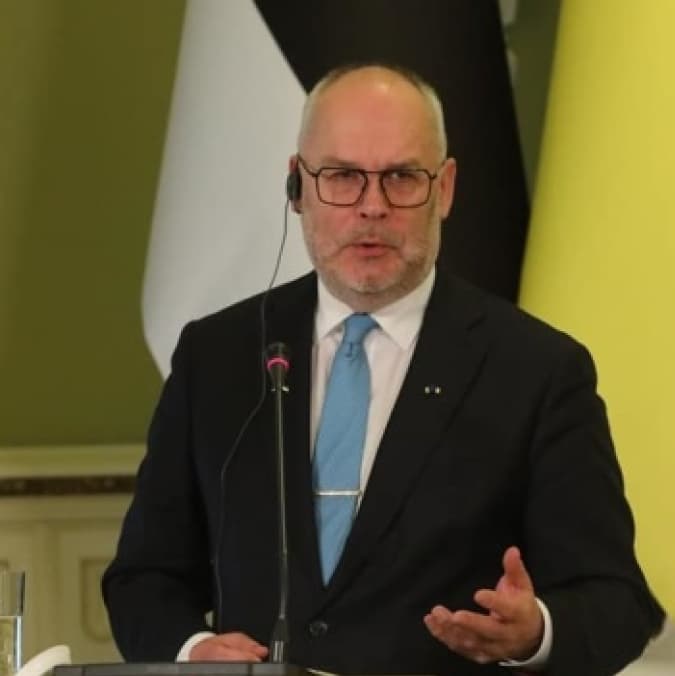 Президент Естонії назвав обстріл Запоріжжя злочином проти людяності