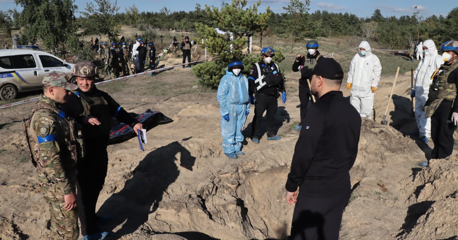 The Ukrainian police exhumed the first 20 bodies in de-occupied Lyman