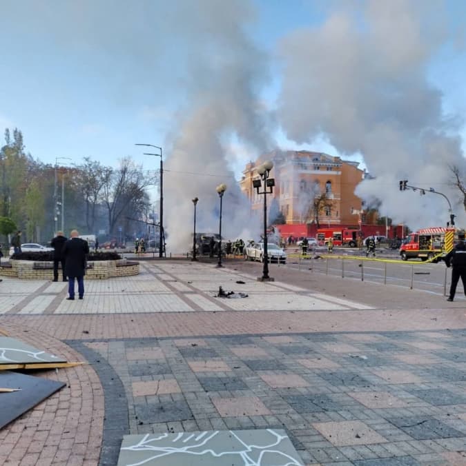 Політики країн Заходу відреагували на масштабний обстріл України