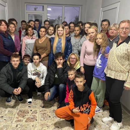 Україна повернула 37 депортованих до Росії дітей