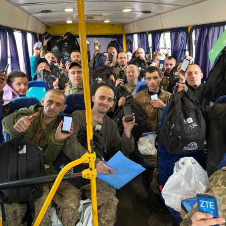 Thirty-two Ukrainian militaries have been released from Russian captivity