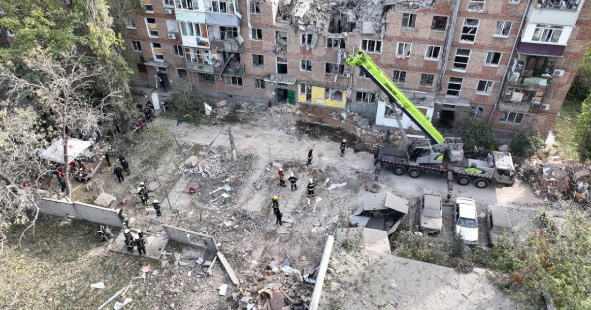 At least four people were killed in the morning shelling of Mykolaiv, reports the mayor Oleksandr Senkevych