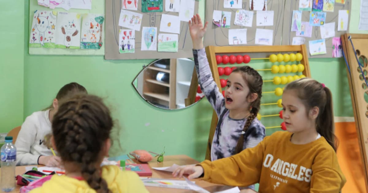 Близько 200 тисяч дітей з України навчаються у польських школах