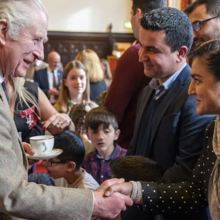 Король Чарльз III зустрівся з українськими біженцями під час візиту Шотландії