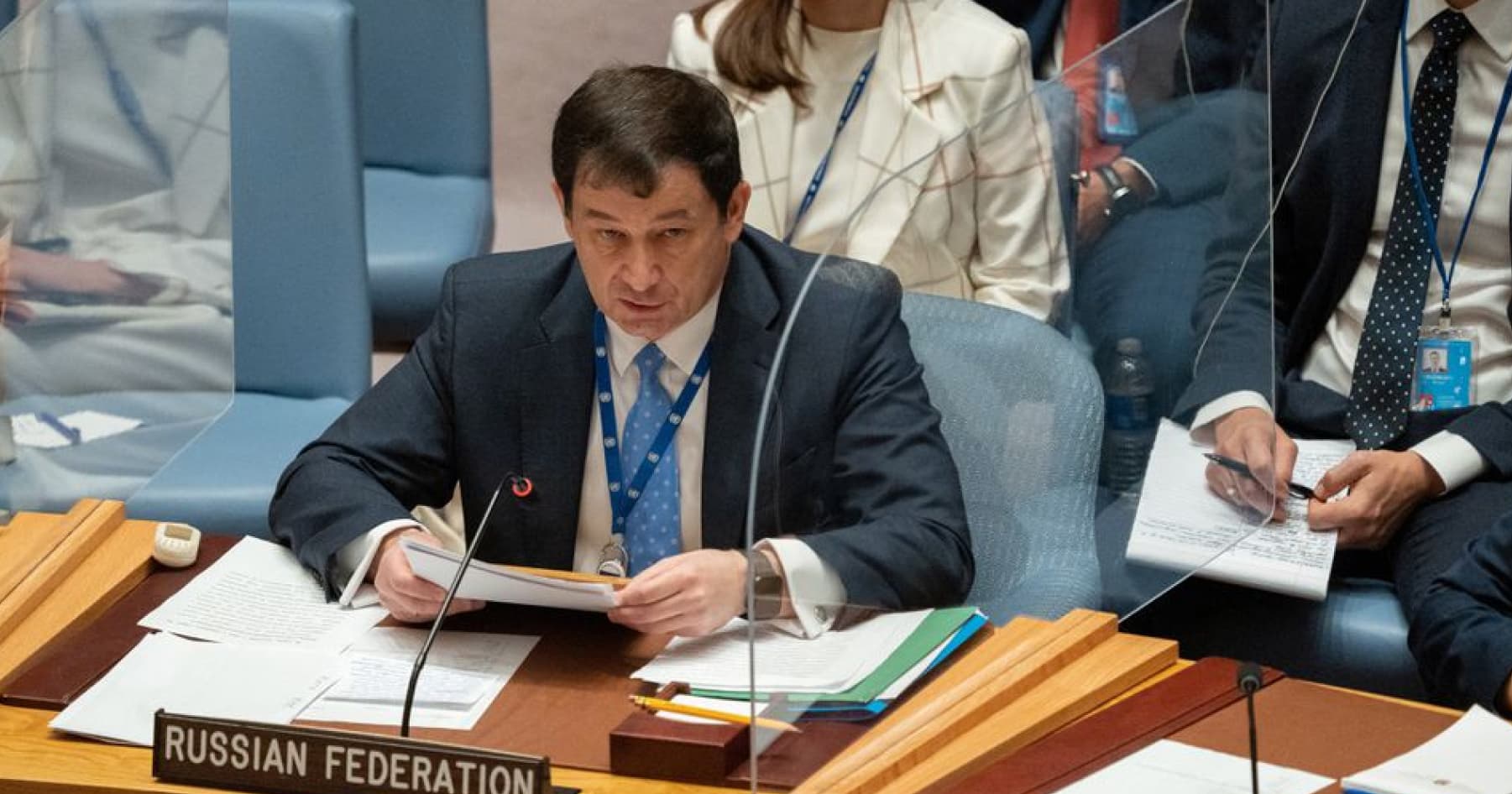 The UN Security Council held a closed-door meeting at Russia's request regarding the alleged use of a "dirty bomb" by Ukraine