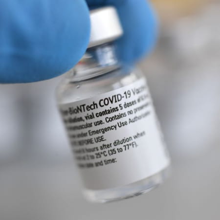 Україна отримала 2,3 млн доз вакцини проти COVID-19
