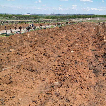 Near the temporarily occupied Mariupol, Russians continue to bury people in a mass grave at the Starokrymskyi Cemetery