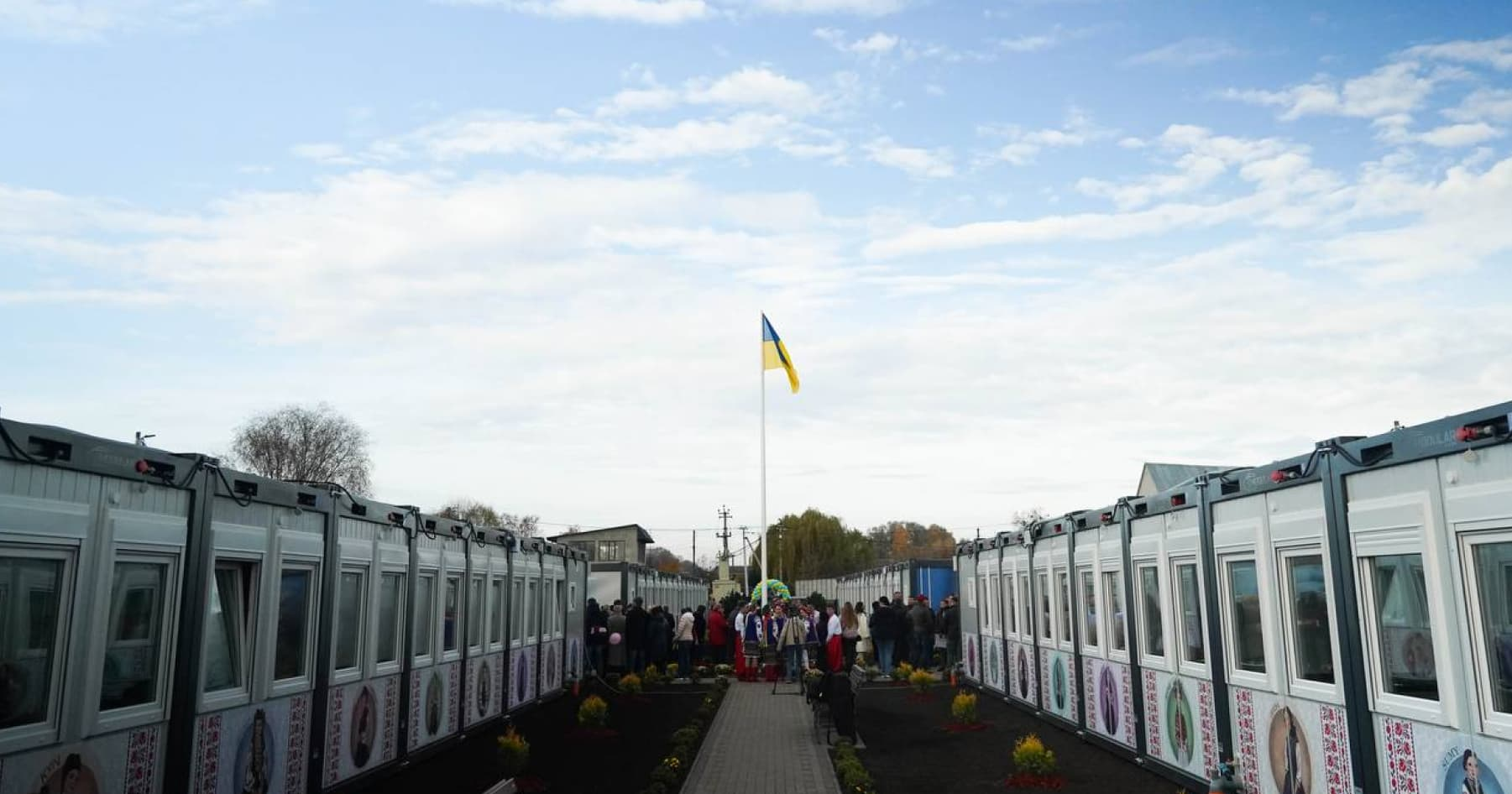На Київщині відкрили нове модульне містечко