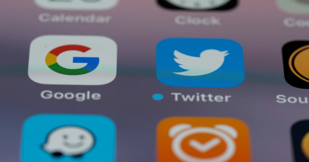 Новий власник Twitter доручив співробітникам зробити верифікацію платною