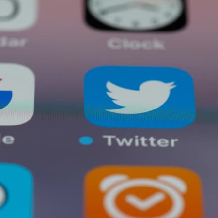 Новий власник Twitter доручив співробітникам зробити верифікацію платною