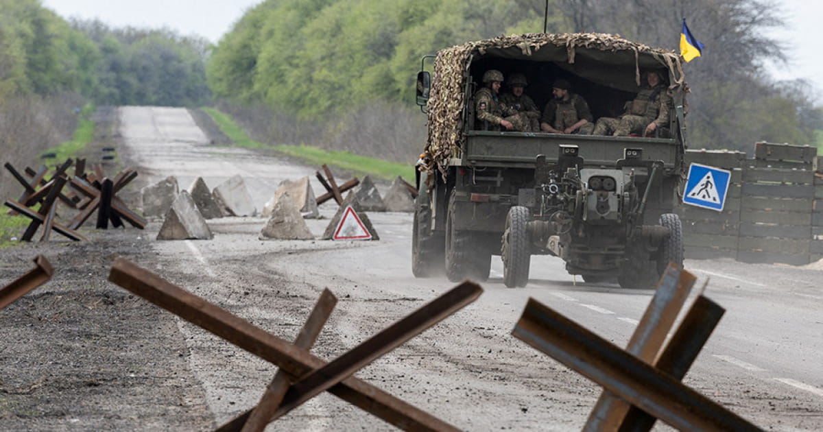 Росіяни намагаються встановити контроль над трасою, що з’єднує Донецьк та Харків — британська розвідка