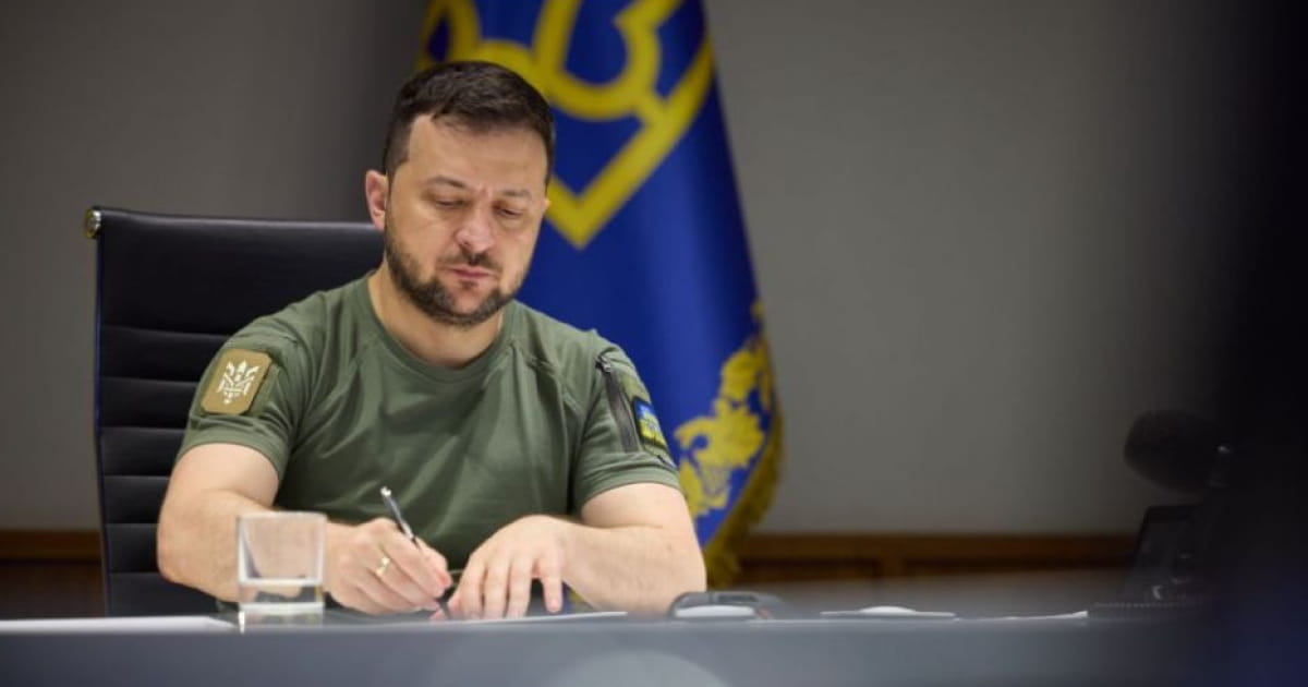 Зеленський підписав закон про скасування військового збору для захисників України