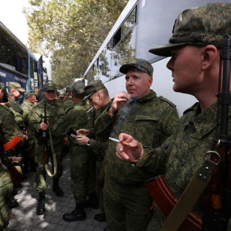 Армія РФ розгортає «загороджувальні війська», які погрожують відстрілювати дезертирів — британська розвідка