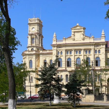 Russians looted Kherson Art Museum — the museum administration