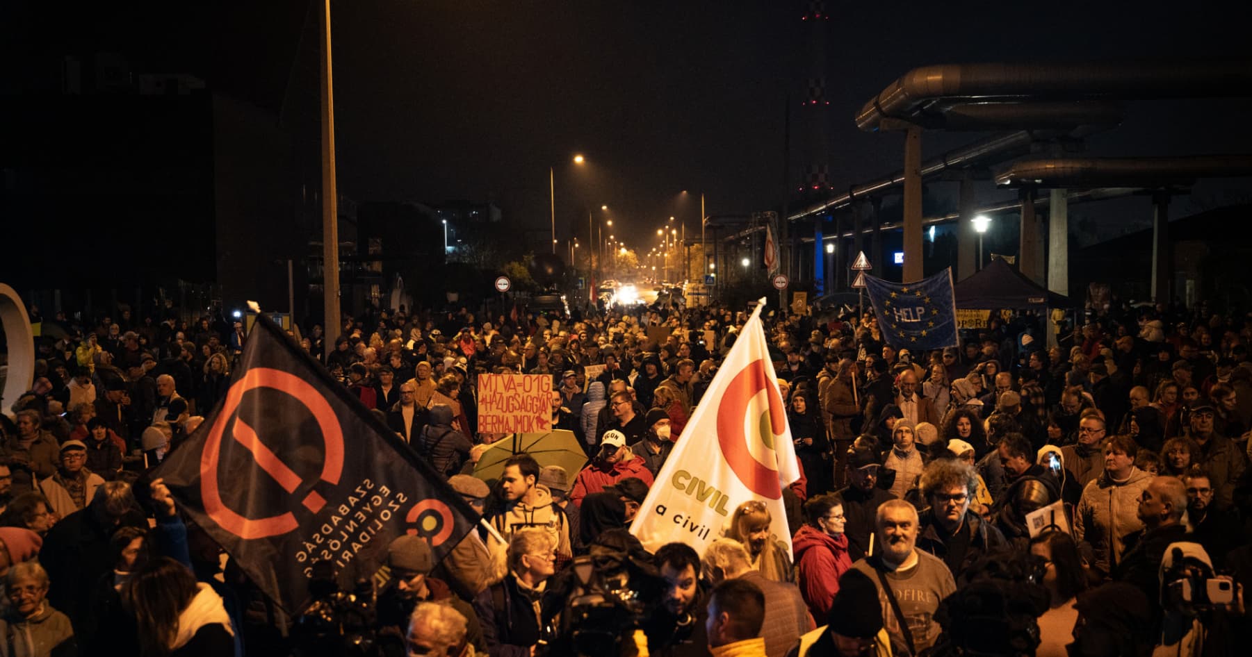 A rally against propaganda of Orban-controlled media under pro-Ukrainian slogans was held in Budapest