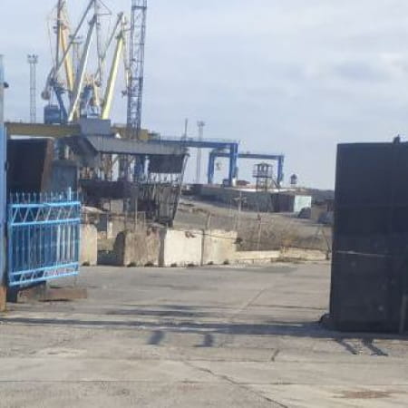 Російські кораблі з вантажем військового призначення зайшли у Маріупольський порт — радник мера міста