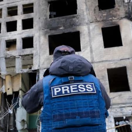 Журналістів hromadske, Sky News та CNN позбавили акредитації через репортажі з деокупованого Херсона