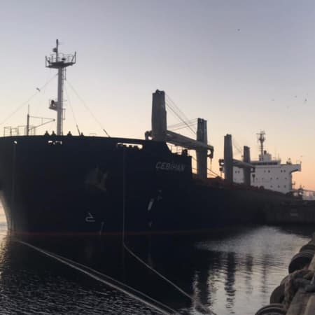 Протягом двох днів з українських портів вийшли судна з 400 тисячами тонн агропродукції
