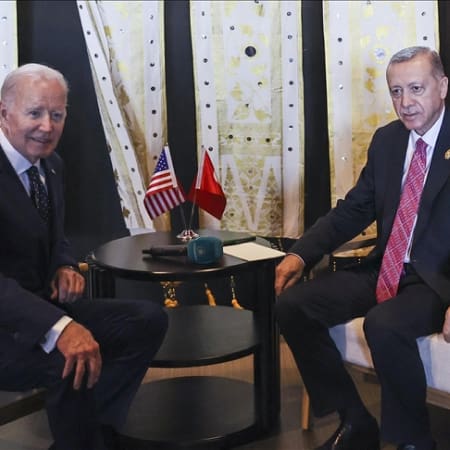 Джо Байден зустрівся з Реджепом Таїпом Ердоганом на полях саміту G20